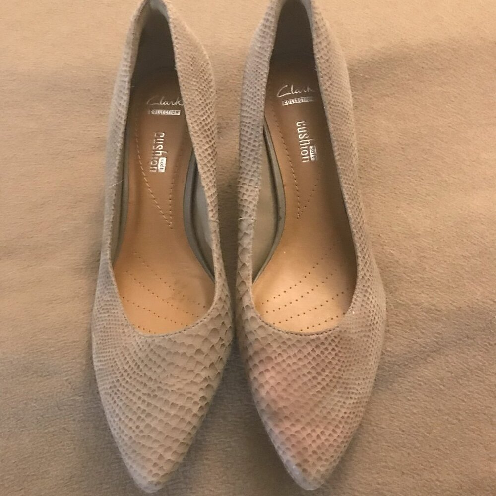 Clark's Women Linvale Jerica Pump, Sage/Suede, Size 6M, brand new pair